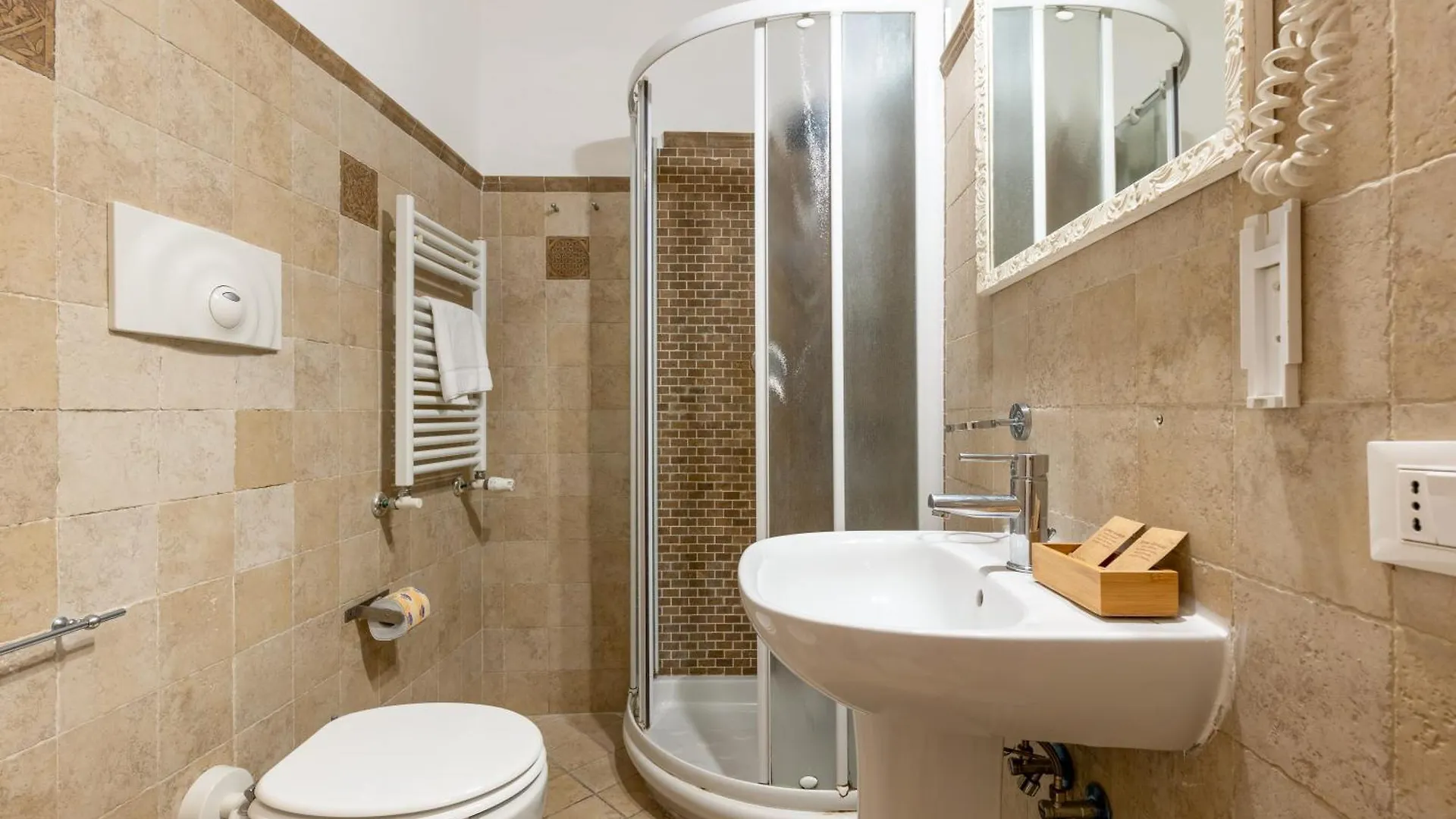 Domus 15 - Guest House Rome Italy